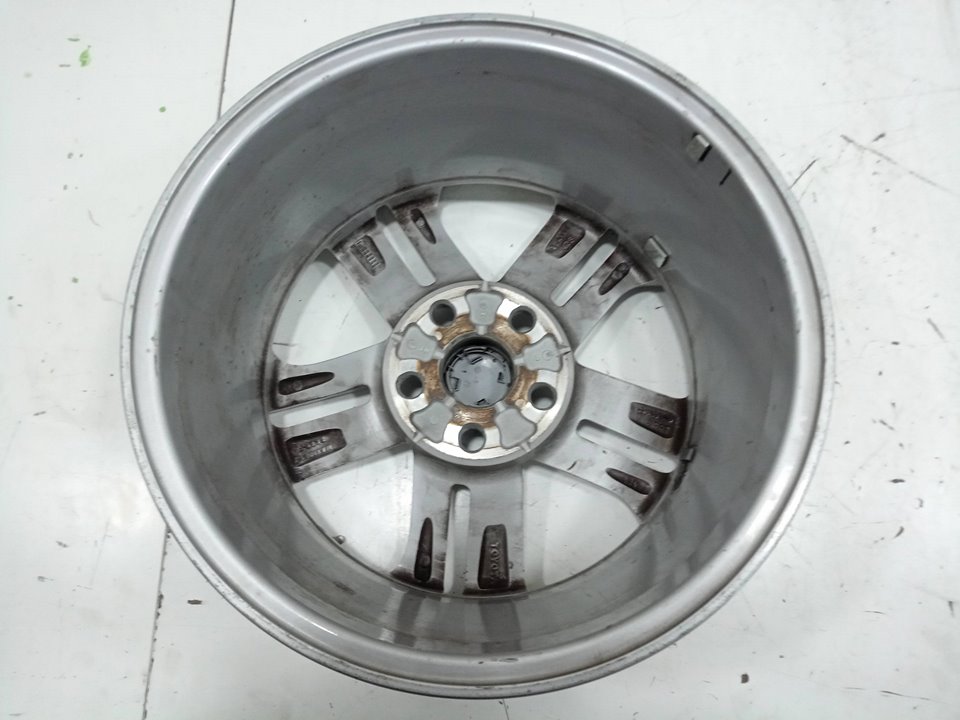Llanta toyota corolla (210)    |   ..